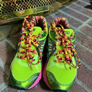 Woman’s ASICS tennis shoes, size 6